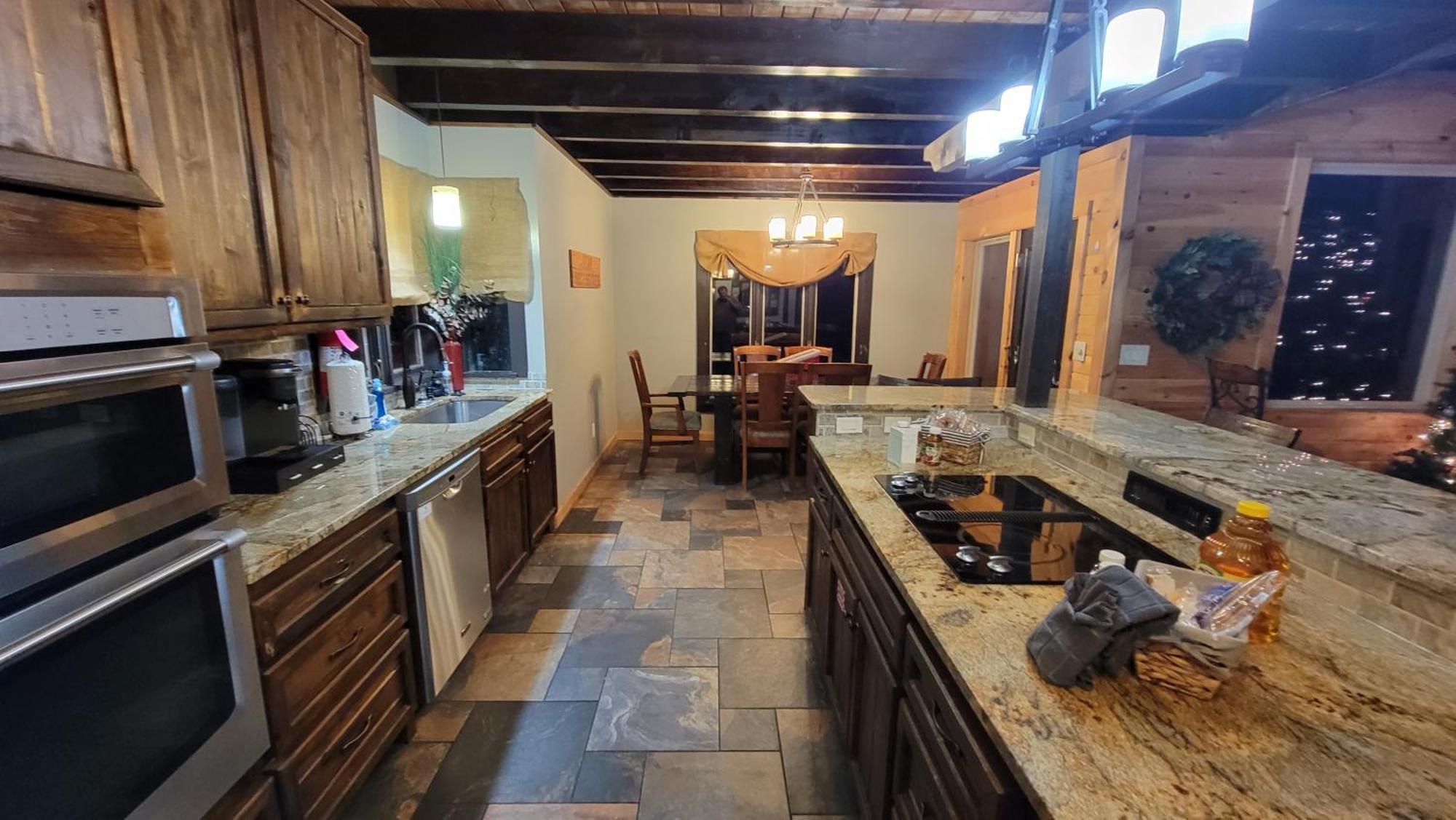Bear Necessities, Luxury 5Bd Mtn Views, Hot Tub, Many Bear Sightings Villa Gatlinburg Dış mekan fotoğraf